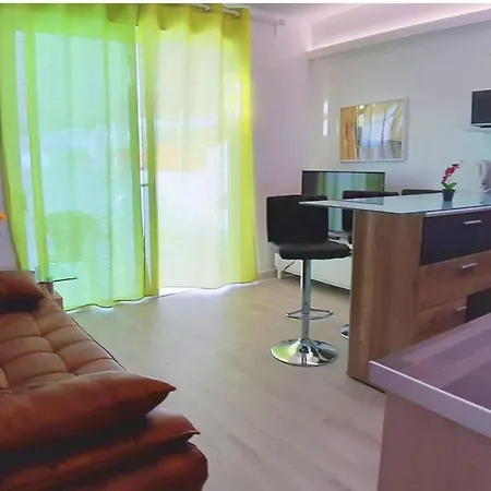 Island Village Heights Whit A View Wi-Fi Free *